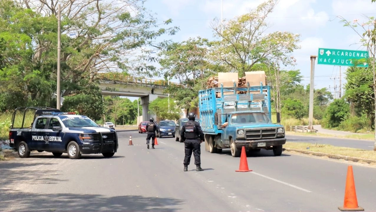 Los dos elementos municipales de seguridad de PAraíso, Tbasco, fueron ultimados cuando salpian de su turno de trabajo. Foto Tomada de X 