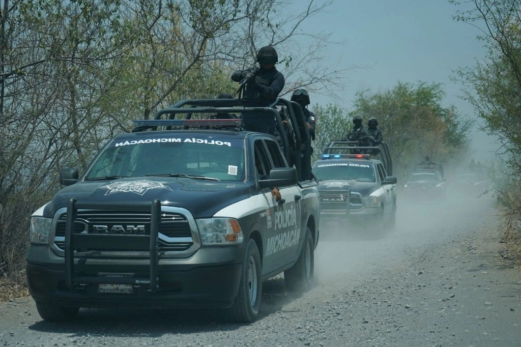 La Guardia Nacional, el ejército mexicano y la policía de Michoacán, durante operativo de vigilancia. Foto Cuartoscuro /Archivo