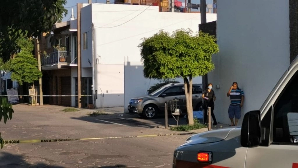 Hasta el momento se desconoce el móvil pero presumen un intento de despojo de su vehículo. Foto La Jornada