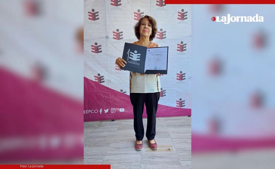 De acuerdo con la FGE, durante el ataque armado, además de la alcaldesa también fue asesinado una segunda persona quien responde a las iniciales G. R. G.