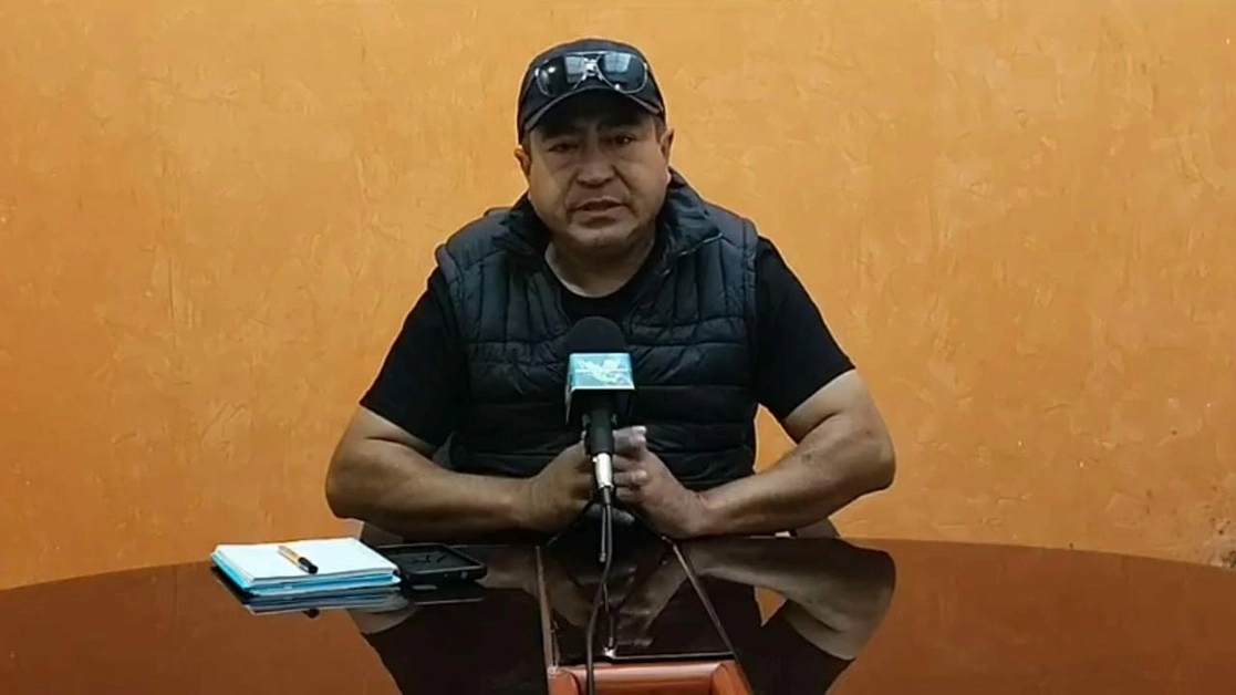 El director de Monitor Michoacán, Armando Linares López, confirmó la muerte de Roberto Toledo en una transmisión en redes sociales. Foto tomada de Twitter