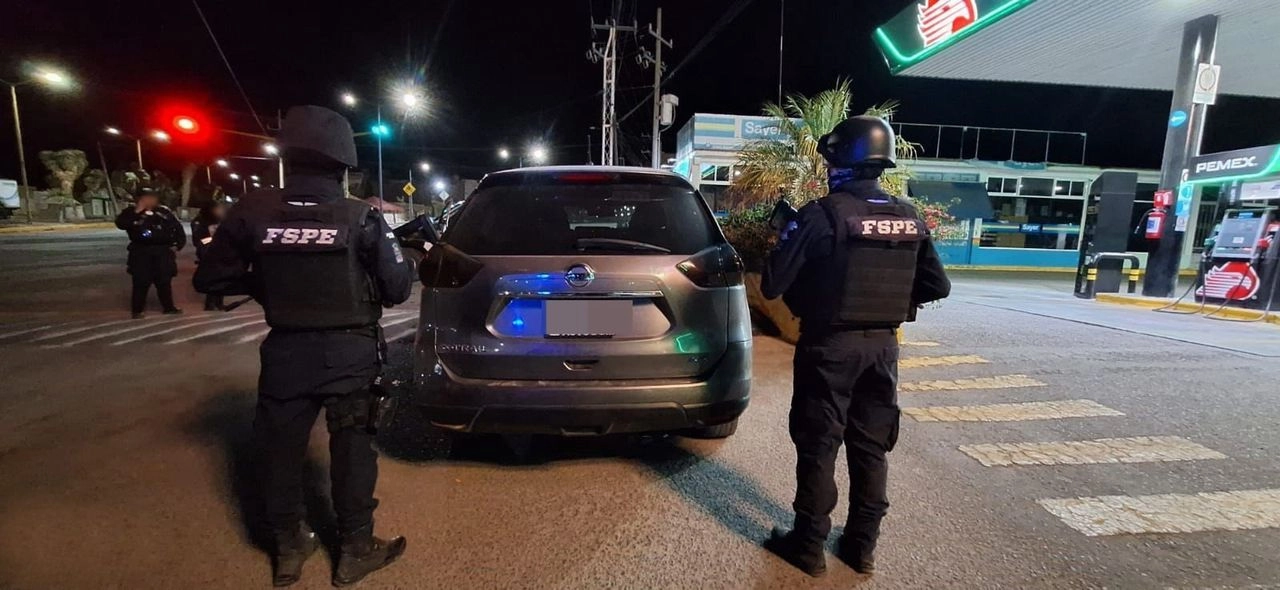 La Fiscalía General del Estado informó que en la comunidad de Churipitzeo fueron asesinados el oficial José Manuel y un hombre identificado como Heriberto. Hay un hombre lesionado.