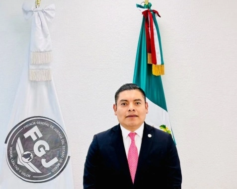 Elohim Díaz, fiscal regional de Cuautitlán Izcalli, fue ultimado a balazos junto con un empresario de conciertos en el interior de un restaurante. Foto Difundida en redes sociales
