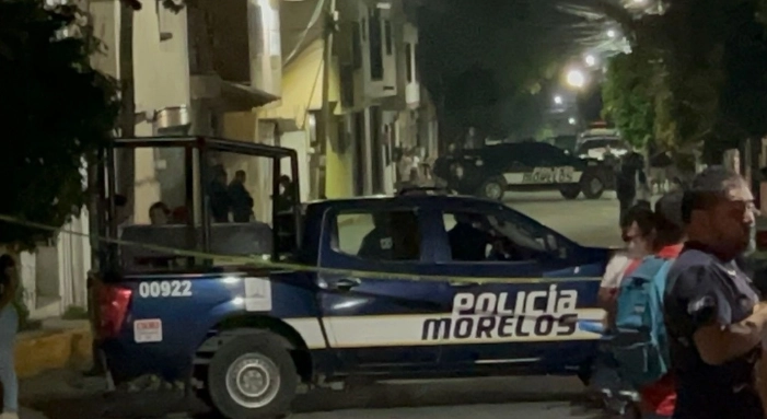 Según los informantes, cuatro hombres encapuchados y armados dispararon a ambas mujeres, y de acuerdo con una tarjeta informativa de la policía, esos sujetos las “intentaron asaltar”. Foto 
