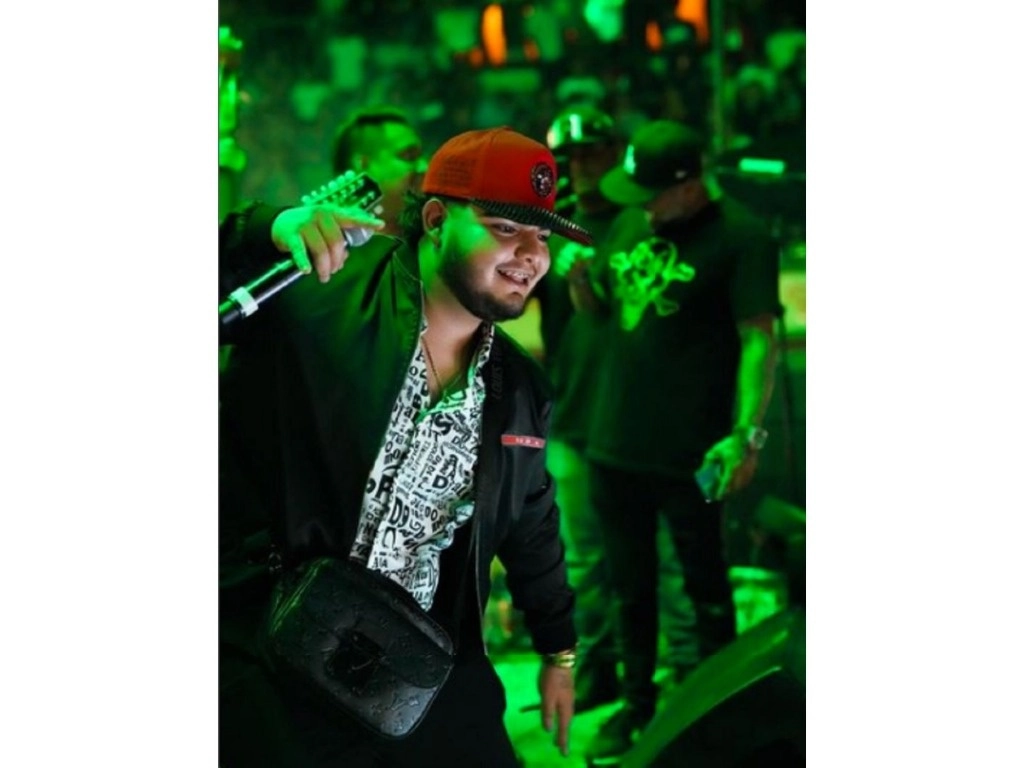 El cantante fue asesinado a la altura del poblado la La Gloria, en la carretera que conecta a Tijuana con Playas de  Rosarito, en BC. Foto Tomada del Instagram @chuymontana_ / Archivo
