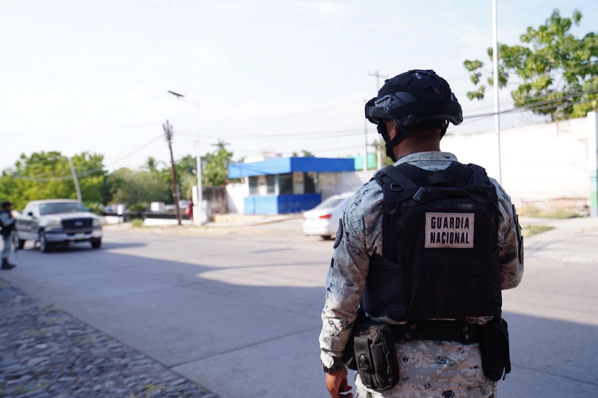 En la caseta de vigilancia murieron los policías municipales Catalina G y Gonzalo F, quienes recibieron múltiples impactos de bala. Además, un civil identificado como Adán N, de 54 años, perdió la vida cuando transitaba por la zona a bordo de un vehículo. Foto 