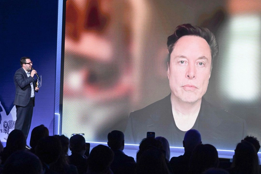 El multimillonario, Elon Musk, expresó su deseo de que Europa y Estados Unidos acordaran unirse a una zona de libre comercio, después de que el presidente estadunidense, Donald Trump, impusiera fuertes aranceles comerciales globales.