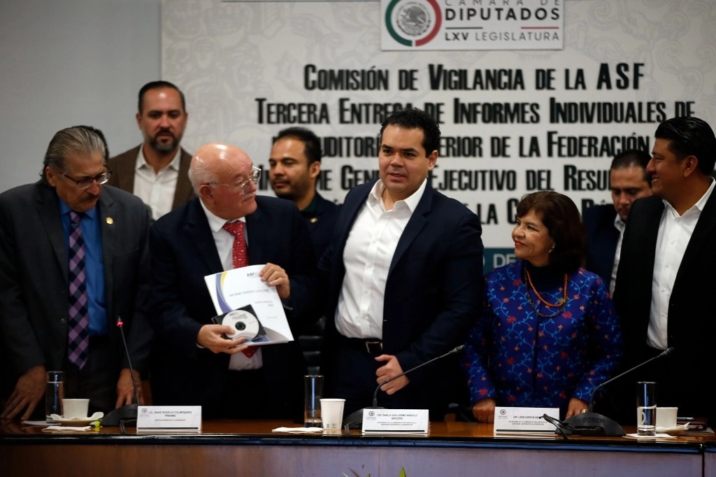 El titular de la ASF, David Colmenares Páramo, al entregar el tercer informe de la Cuenta Pública 2022, el 2 de febrero de 2024. Foto José Antonio López