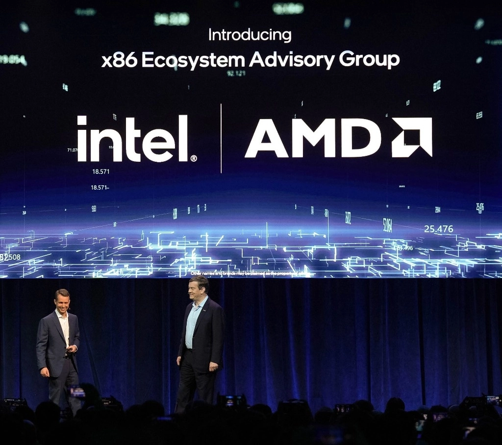 Justin Hotard, vicepresidente ejecutivo y gerente general del Grupo de Centros de Datos e Inteligencia Artificial de Intel, y Forrest Norrod, vicepresidente ejecutivo y gerente general del Grupo de Negocios de Soluciones de Centros de Datos de AMD. Foto Europa Press