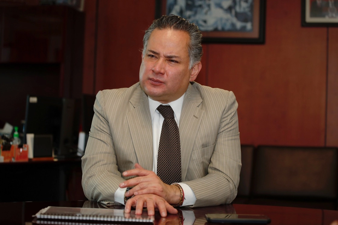 Santiago Nieto Castillo, titular de la UIF, durante una entrevista el 3 de diciembre. Foto Cristina Rodríguez