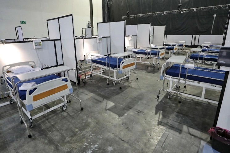 Instalaciones del hospital temporal Citibanamex para pacientes de Covid-19, en la CDMX. Foto Marco Peláez