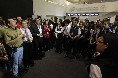 Trabajadores sindicalizados de Aeroméxico. Foto Yazmín Ortega Cortés / archivo