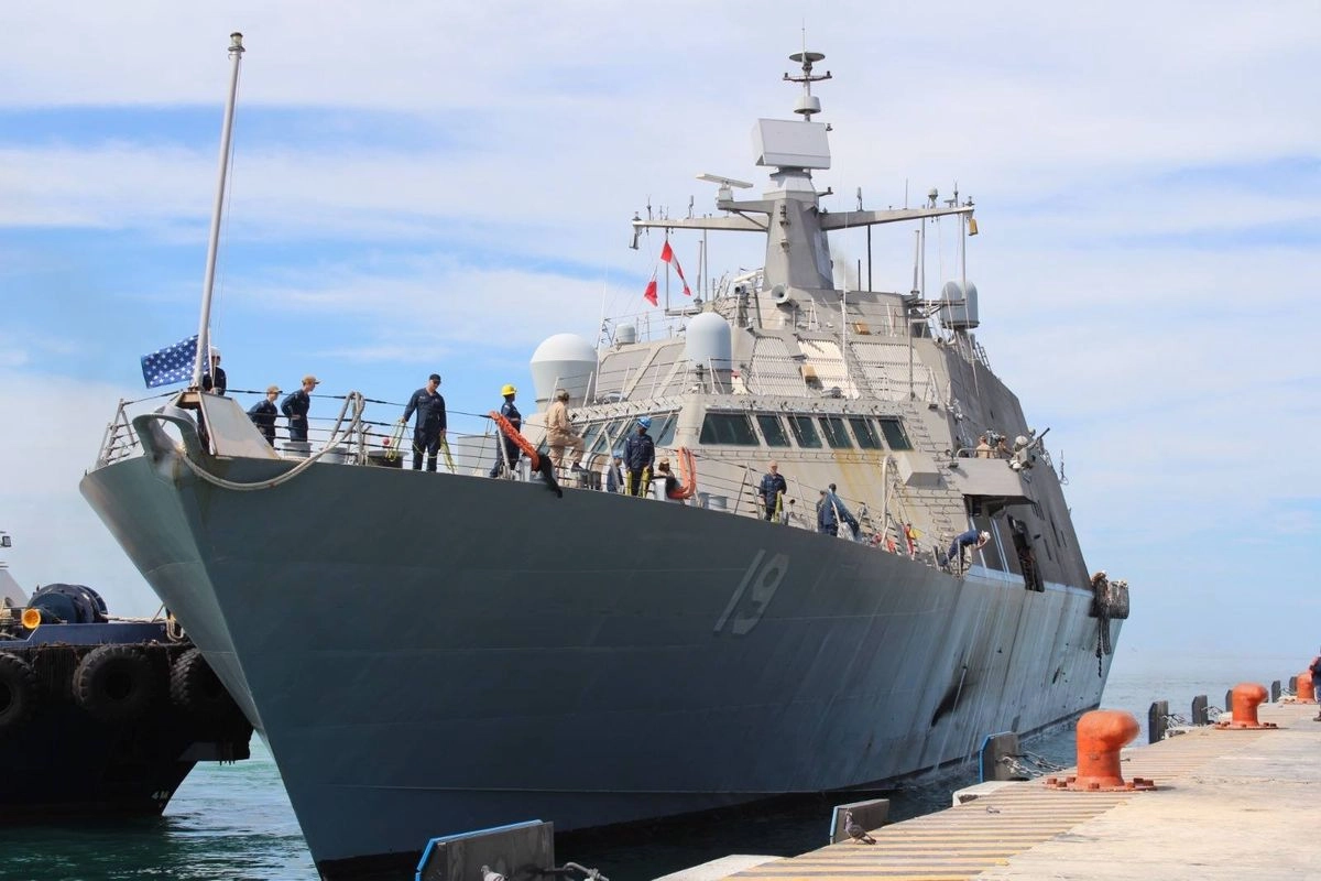 Escala de dos días en Puerto Progreso, Yucatán. El buque de combate litoral (LCS-19) ‘USS St Louis’ de la marina de Estados Unidos participa en apoyo de la Operación Atlantic Watch en el Golfo de México. Foto cortesía del LCS-19