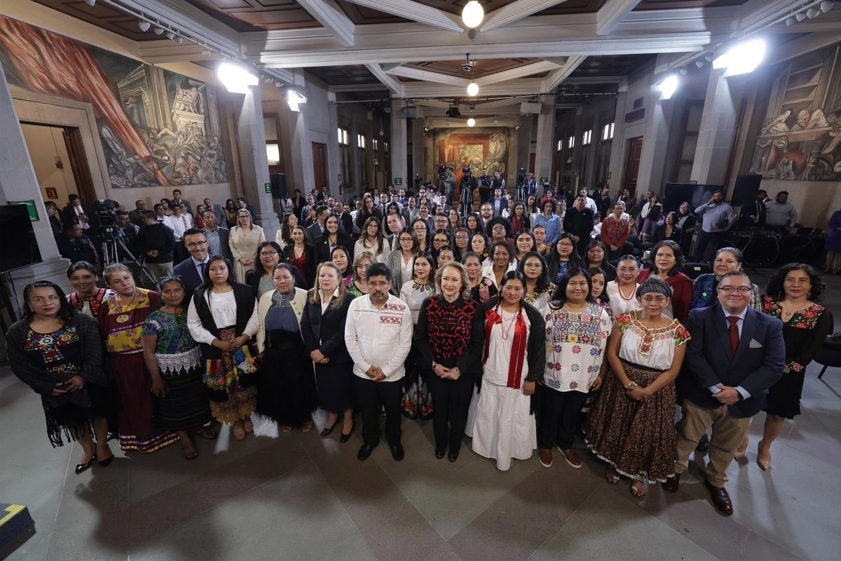 Los nuevos ministros de Suprema Corte de Justicia de la Nación llevaron a cabo su primer foro público, el cual fue inaugurado con una ceremonia indígena de purificación; estuvo dedicado a mujeres de pueblos originarios y afromexicanas. Foto 
