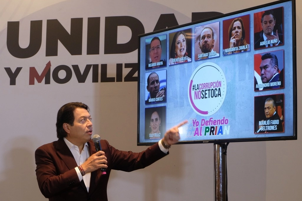 ASTILLERO >  IDENTIFICA MORENA A PARTICIPANTES EN MAREA ROSA. Quienes asistan el próximo 19 lo harán en defensa de Xóchitl, Alito, Markito, Anaya y los más corruptos del Prian, denunció el líder Mario Delgado. Foto José Antonio López