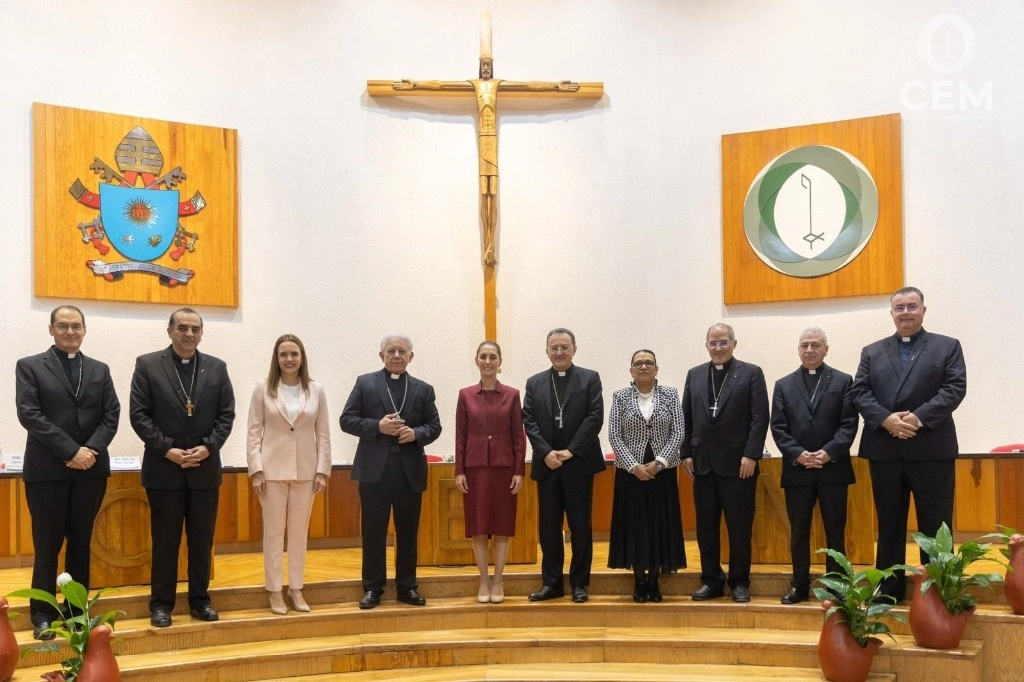 Diálogo constructivo Sheinbaum-Iglesia. De diálogo franco y constructivo sobre temas fundamentales del país, entre ellos la construcción de la paz y el fortalecimiento del estado de derecho, calificó la presidenta Claudia Sheinbaum su encuentro con integrantes de la jerarquía católica. Foto CEM