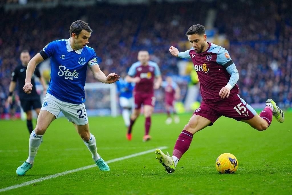 Aston Villa y Everton empataron sin goles en el duelo de la fecha 21 de la Liga Premier. Foto Ap