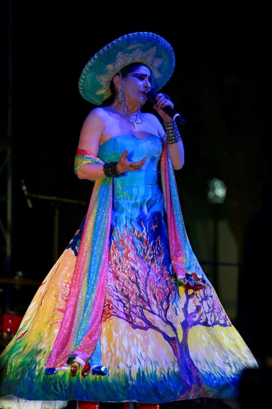Presentación de Astrid Hadad en el concierto 'Hecha en México', en el Complejo Cultural Los Pinos, en septiembre de 2019. Foto Luis Castillo