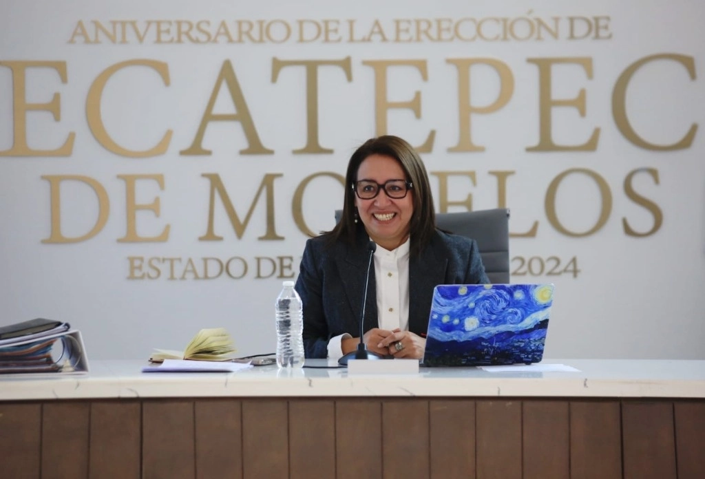 Azucena Cisneros asume el cargo con una deuda por más de mil 400 millones de pesos en laudos laborales y servicio de Luz y con los trabajadores afiliados al SUTEyM. Foto La Jornada