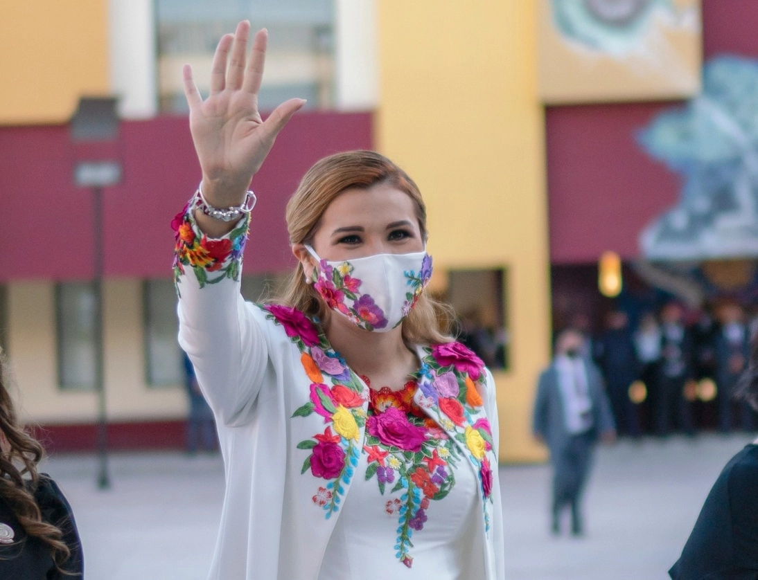 Marina del Pilar Ávila, durante el acto en el que asumió como nueva mandataria. Foto 'La Jornada'
