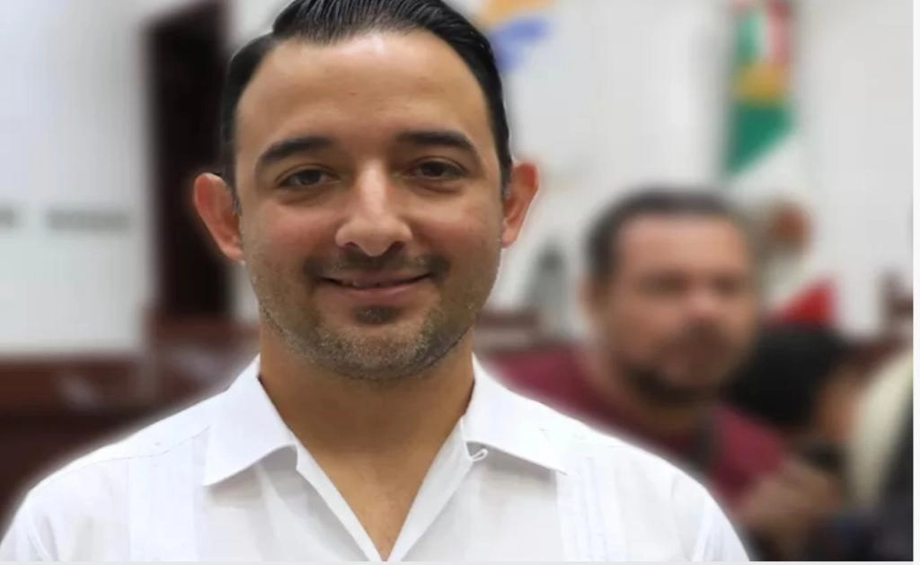 Pablo Gutiérrez se venía desempeñando como secretario general del ayuntamiento y era suplente de la primera regidora Lourdes Latife Cardona. Foto La Jornada.