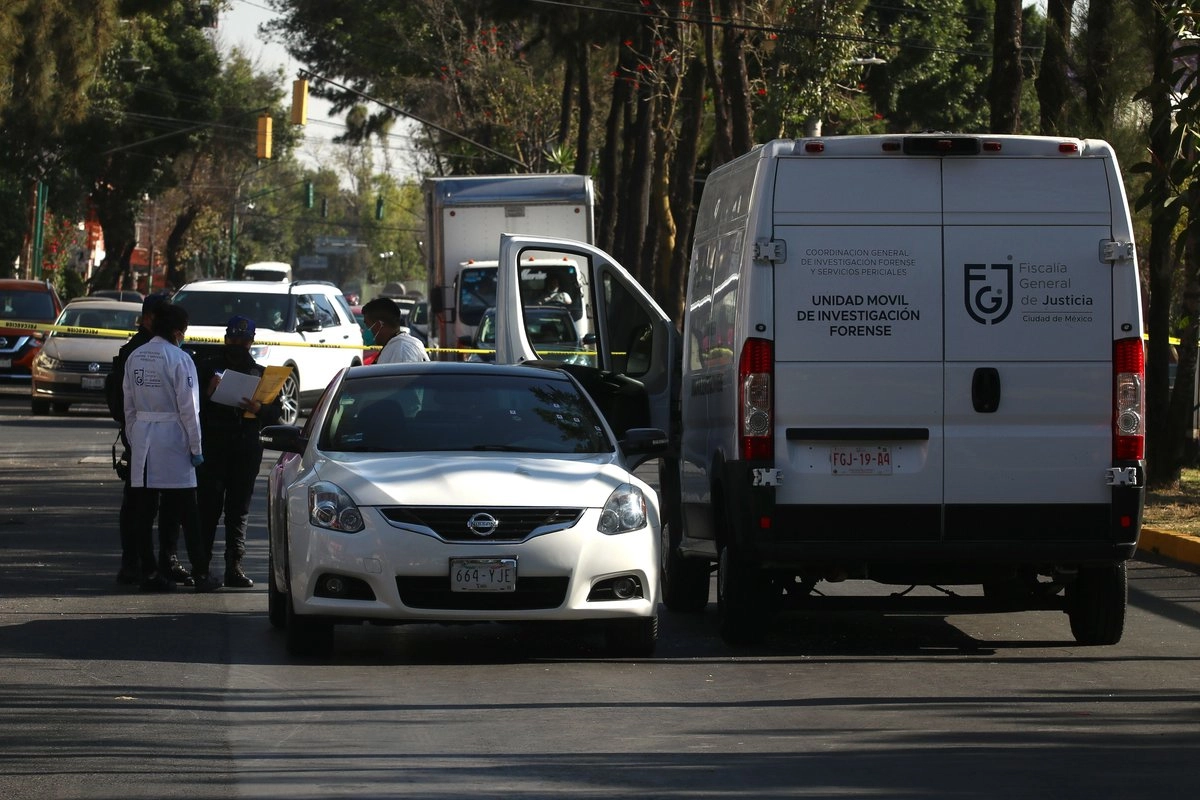 Los policías interceptaron el vehículo y se entrevistaron con el conductor, quien refirió que él realizó el servicio, por lo que continuó su trayecto. Foto 