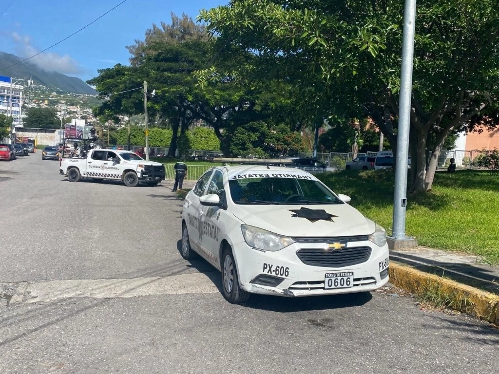 Antes, la tarde del sábado se registró un ataque a balazos en la playa Caleta, que provocó un hombre muerto, alrededor de las 16 horas. Foto @SSPGro  