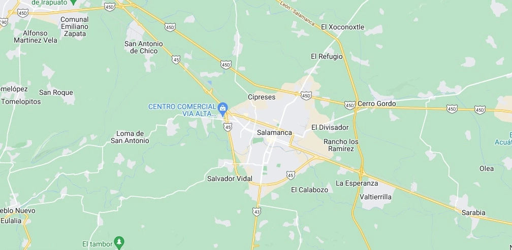 El ataque ocurrió la noche de este sábado en la Calle Abasolo, ubicada en la Zona Centro de Salamanca, Guanajuato. Imagen tomada de Google Maps