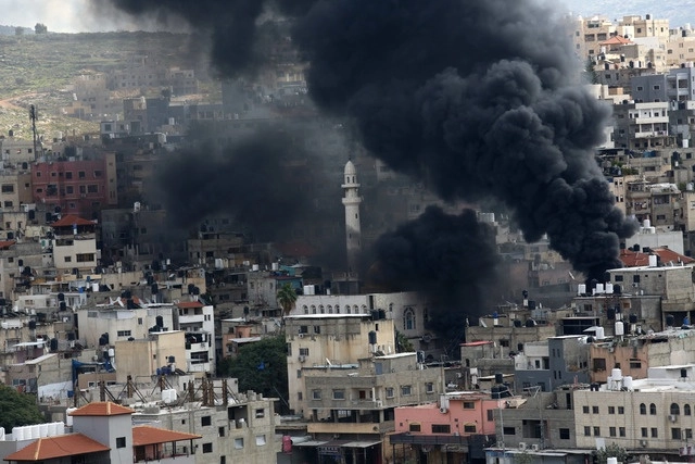 Un nuevo ataque de Israel contra Palestina dejó al menos 16 muertos y 50 heridos. Foto Xinhua