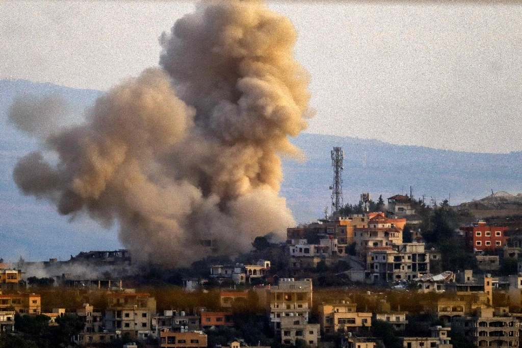 Proyectiles israelíes impactaron en la aldea de Khiam, en Líbano, el 21 de noviembre de 2024. Foto Afp