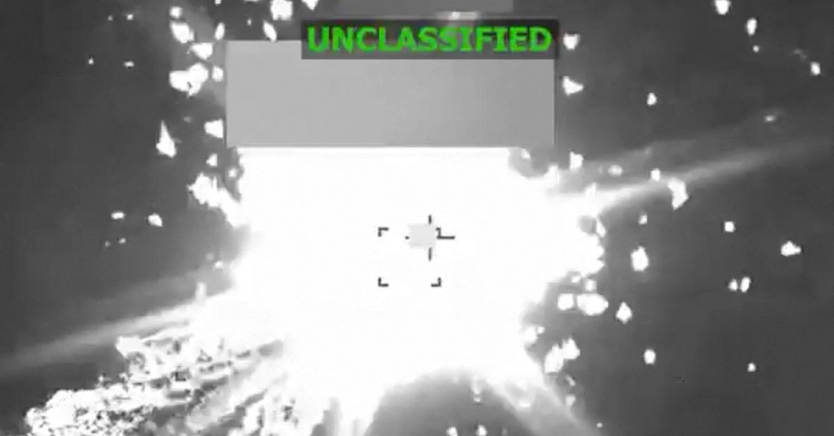 Ataque estadunidense contra una lancha en el Caribe la cual supuestamente transportaba droga, el 6 de noviembre de 2025. Foto 