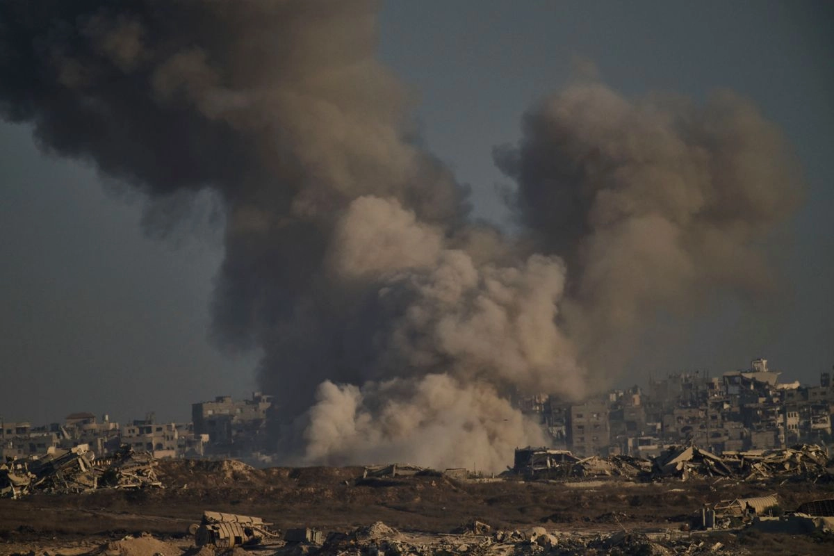 Imagen captada desde territorio israelí tras un ataque aéreo al norte de Gaza, el 30 de agosto de 2025.  Foto  