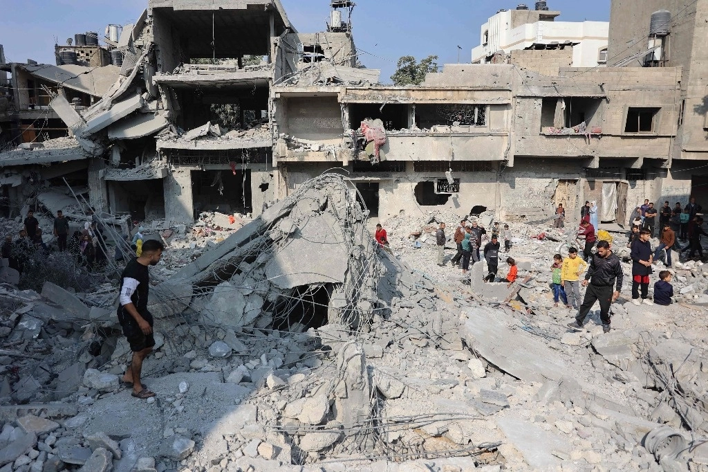 Destrucción dejada por ataques israelíes en Jabaliya, al norte de la Franja de Gaza. Foto Afp 
