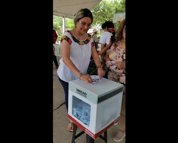 Zulma Carbajal, quien aspira a ser presidenta municipal de Iguala, Guerrero, salió ilesa del ataque. Foto Tomada de https://www.facebook.com/profile.php?id=100031013480759