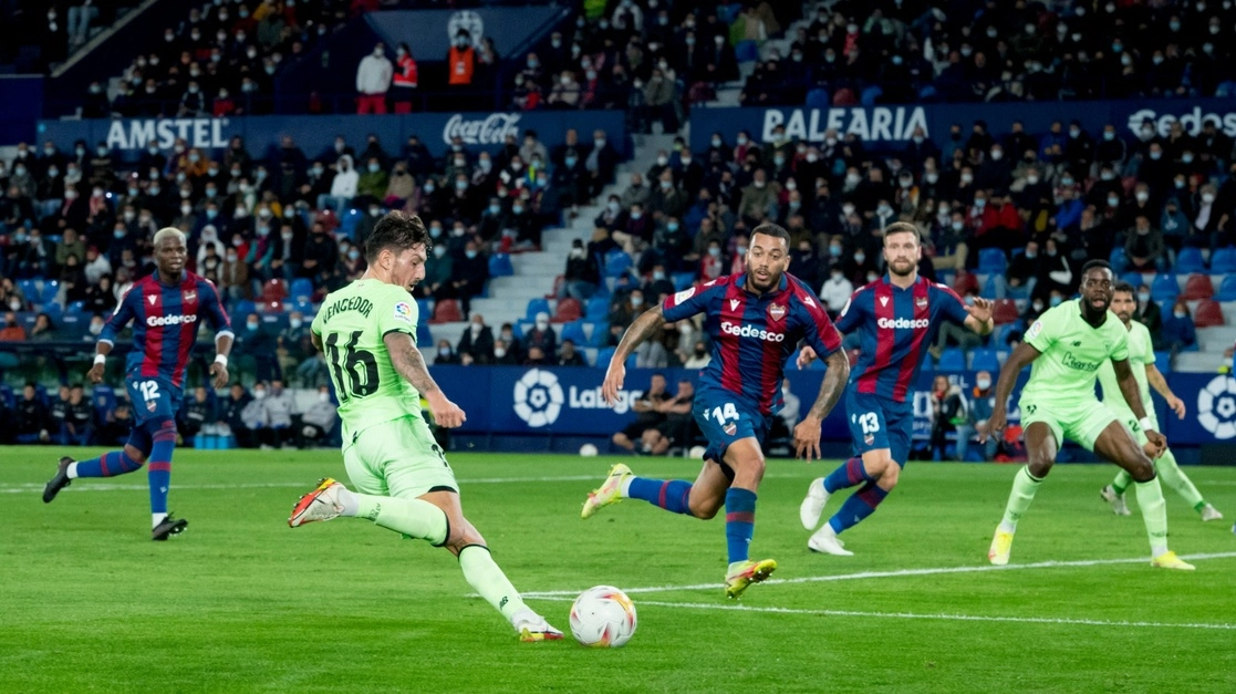 El Levante recibió al Athletic de Bilbao en la fecha 14 de La Liga, duelo que terminó con empate sin goles. Foto Tomada del Twitter @AthleticClub