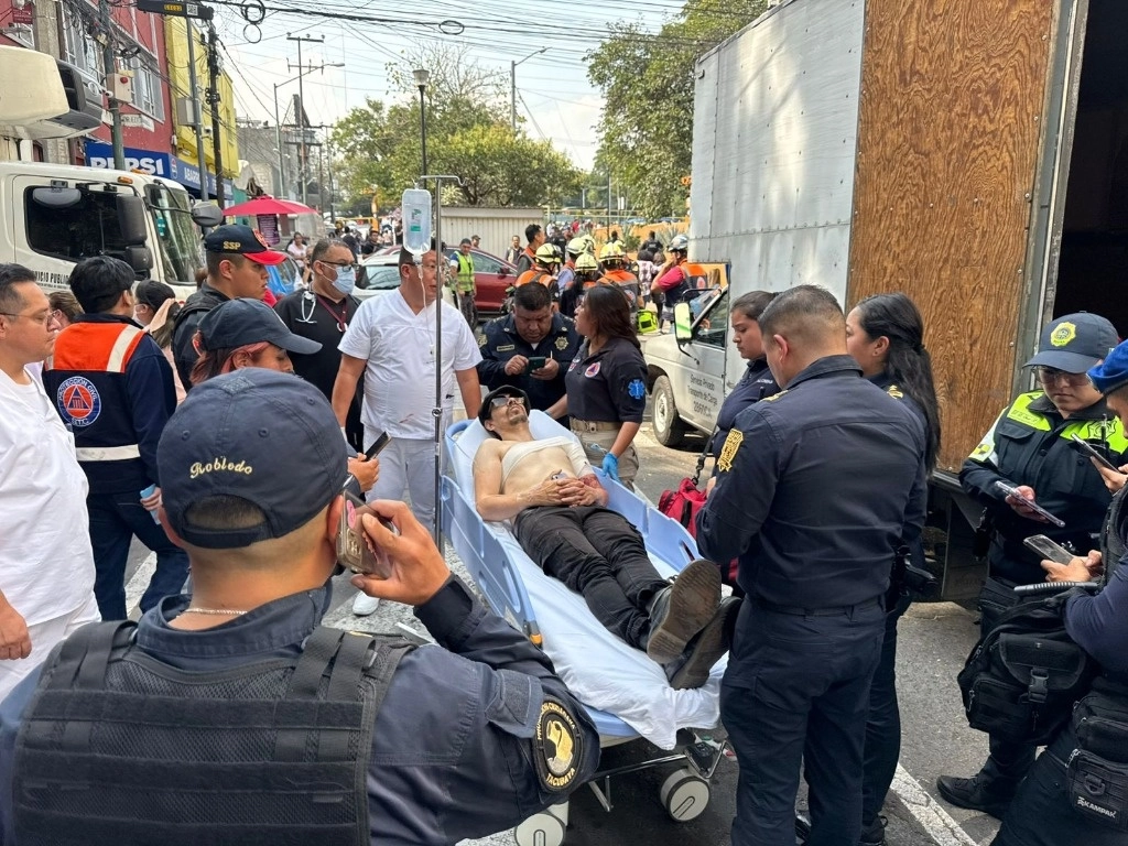 Al momento, tres lesionados se encuentran en el Hospital General Dr. Rubén Leñero, de los cuales dos están por obtener el alta y uno se mantiene en observación. Foto Alfredo Domínguez.