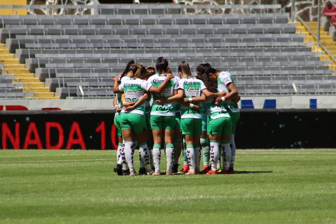 Santos femenil se quedó con nueve puntos luego de 10 fechas disputadas en el torneo Apertura 2022, el 27 de agosto de 2022. Foto tomada del Twitter de @ClubSantosFem