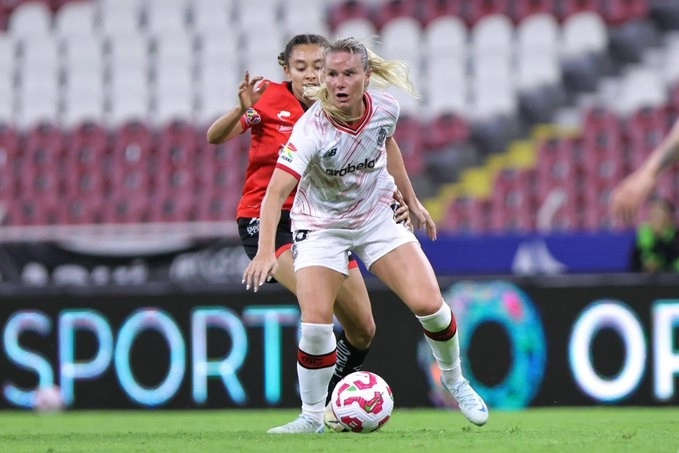 La futbolista del Toluca, Amandine Henry durante el encuentro. Foto  tomada de la cuenta de X @amandinehenry6