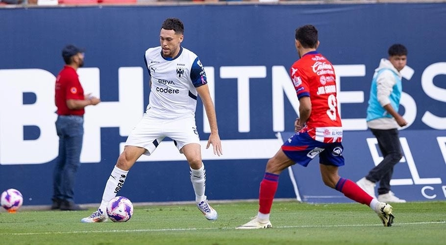 Ricardo Chávez le dio el triunfo a los potosinos en el estadio Alfonso Lastras al conectar un remate de cabeza al minuto 41 para superar al arquero Esteban Andrada. Foto rayados.com