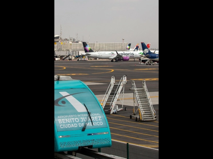 En la terminal 2 del AICM están por concluir obras de rehabilitación en su parte subterránea por hundimientos en edificios. Foto Pablo Ramos 