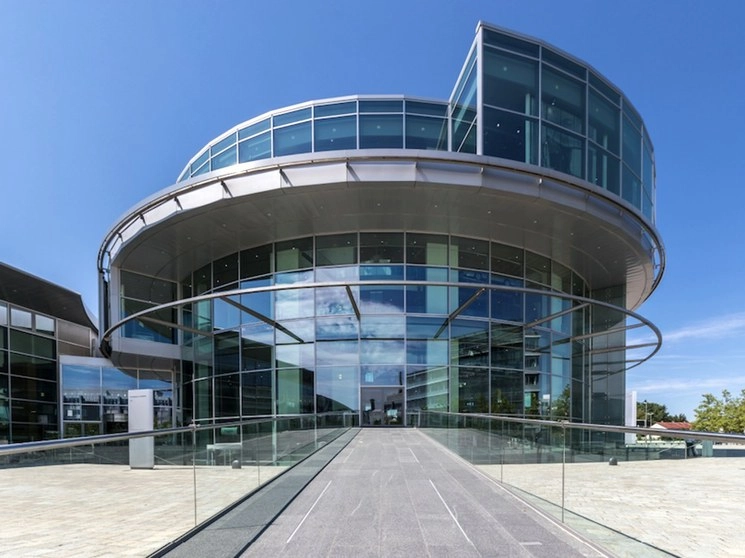 El recorrido aborda la historia de la marca de los cuatro aros, así como el rápido desarrollo tecnológico de la industria automotriz. Foto. Audi.