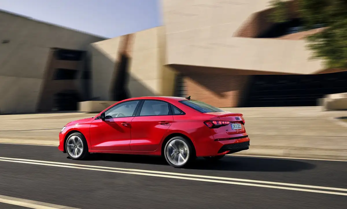 Si bien el rediseño que el A3 sedán tuvo a principios de 2025, la sorpresa más grata ha llegado con las versiones 40 TFSI S line y el S3 Sedán TFSI. Foto 