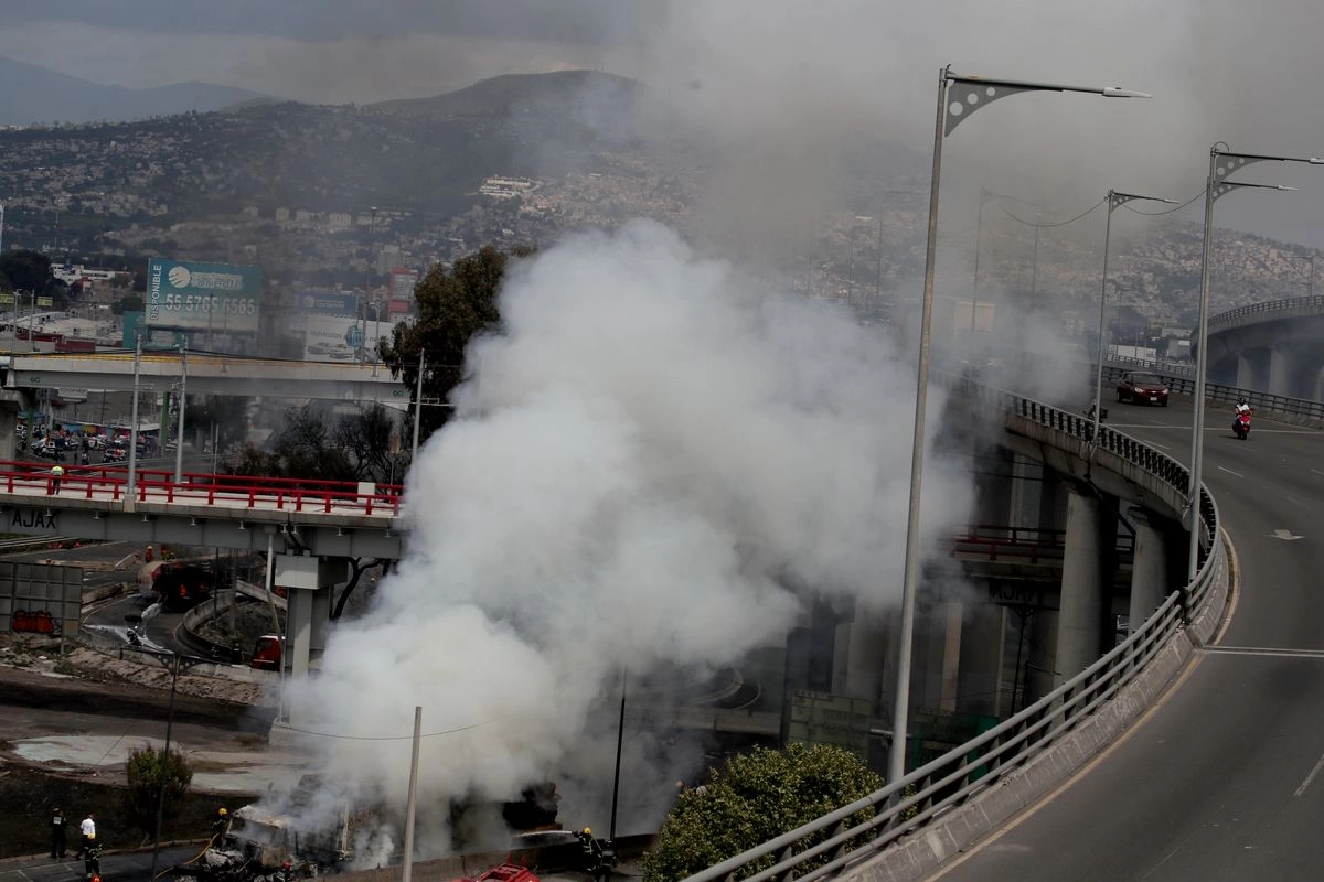 Trágicos momentos se vivieron tras la explosión de una pipa de gas en el Puente de la Concordia, el pasado 10 de septiembre, la cual ha dejado hasta el momento 30 muertos. Foto 