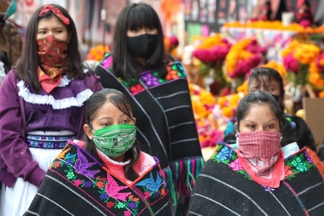 Integrantes de la comunidad otomí en la Ciudad de México. Foto Marco Peláez / Archivo