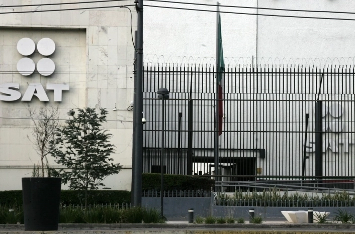 Oficinas del SAT en la capital del país. Foto Roberto García Ortiz / Archivo