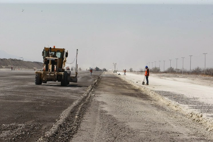 Obras del Aeropuerto Internacional de Santa Lucía, en imagen del 27 de enero pasado. Foto Roberto García Ortiz