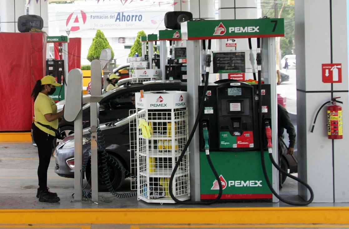 El subsidio a combustibles es de las principales estrategias contra la inflación. Foto Roberto García Rivas / Archivo