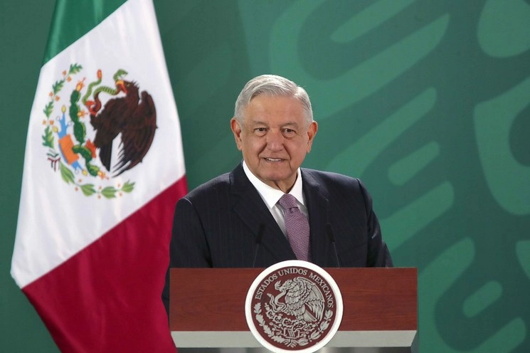 Las remesas aumentarán 10 % este semestre con relación al mismo periodo del año pasado, afirmó López Obrador. Foto Presidencia