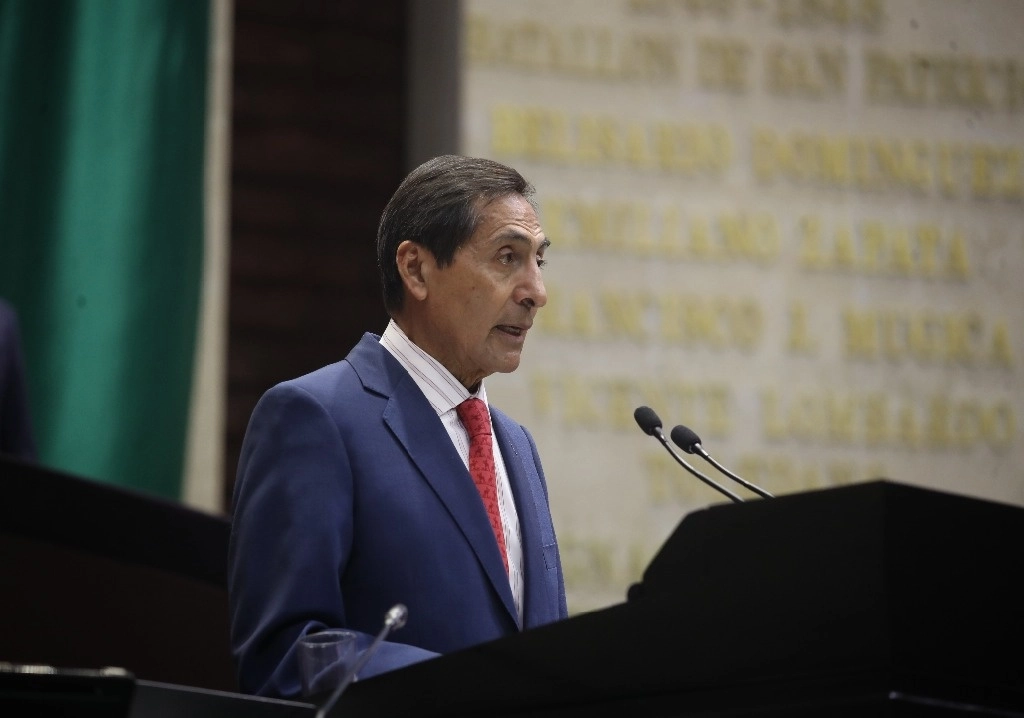 El secretario de Hacienda y Crédito Público, Rogelio Ramírez de la O, habló ayer en San Lázaro sobre las transferencias federales al estado de Jalisco. Foto Yazmín Ortega Cortés
