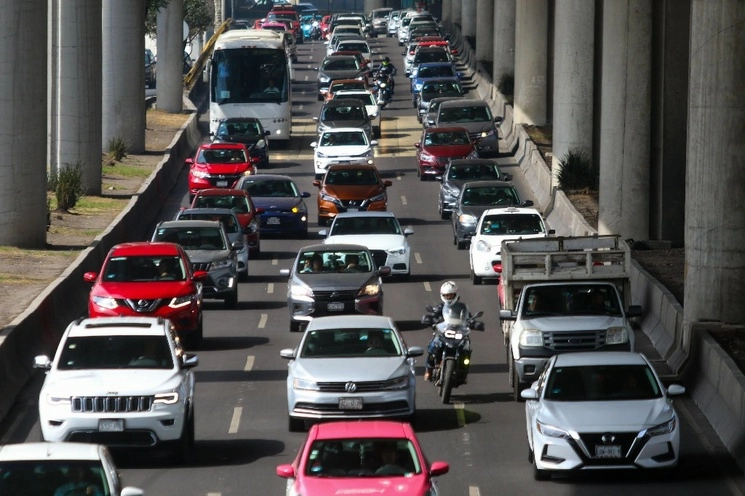Vehículos en la Ciudad de México. Foto Cuartoscuro